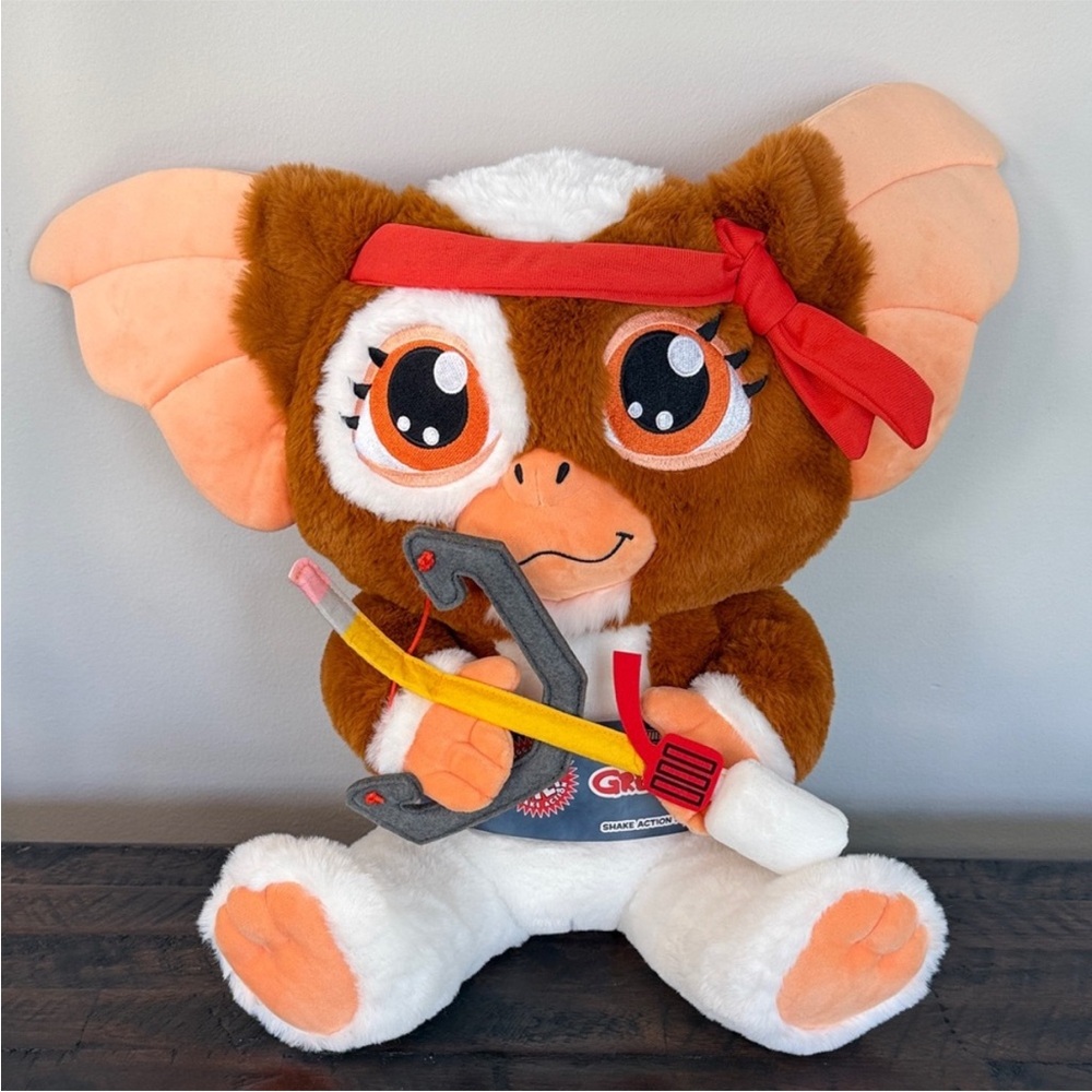 Gremlins Combat Gizmo 14" Shake-Action
HugMe Plush Kidrobot Rambo NEW with Tags